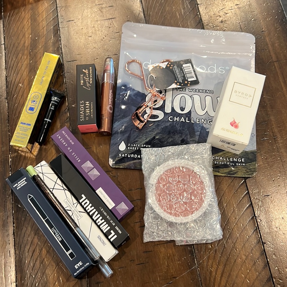 MASSIVE makeup and skincare bundle